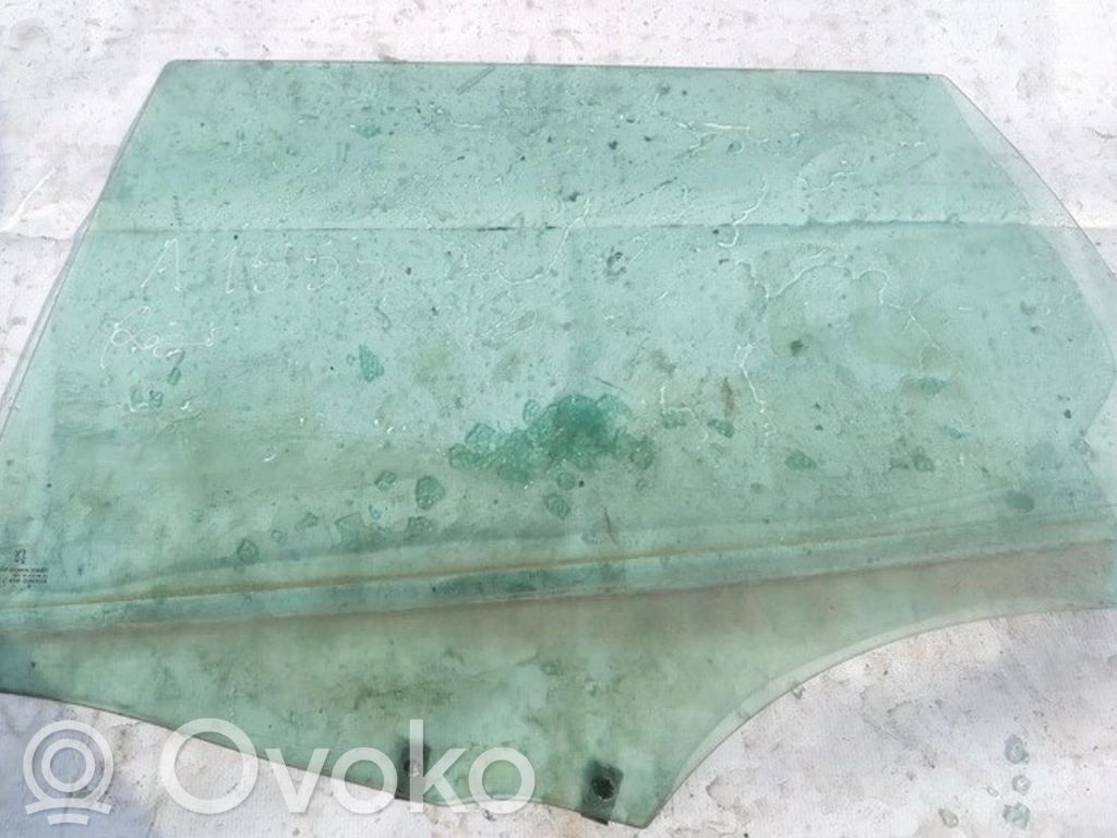 Takaoven ikkunalasi
