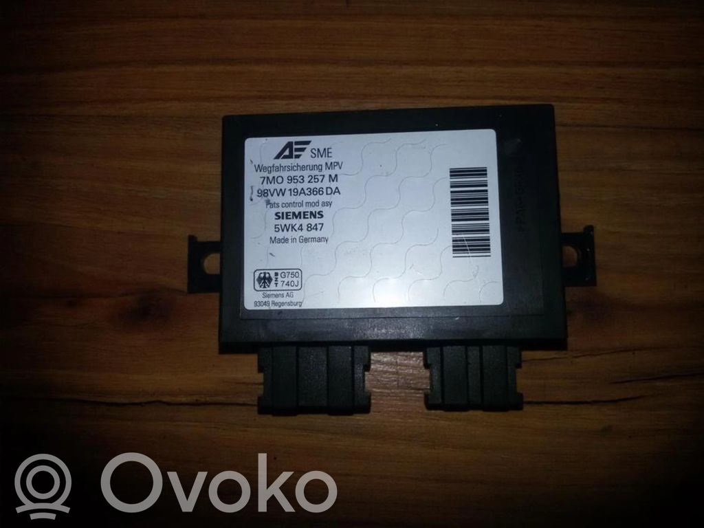 Unité de commande dispositif d'immobilisation   7M0953257M,98VW19A366DA,7M0953257M,98VW19A366DA