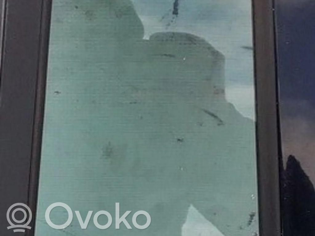 Takakulmaikkunan ikkunalasi