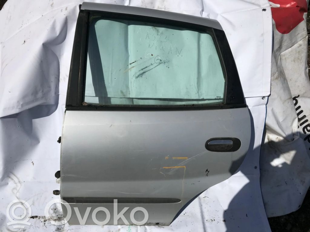 Puerta trasera   PILKA,PILKA