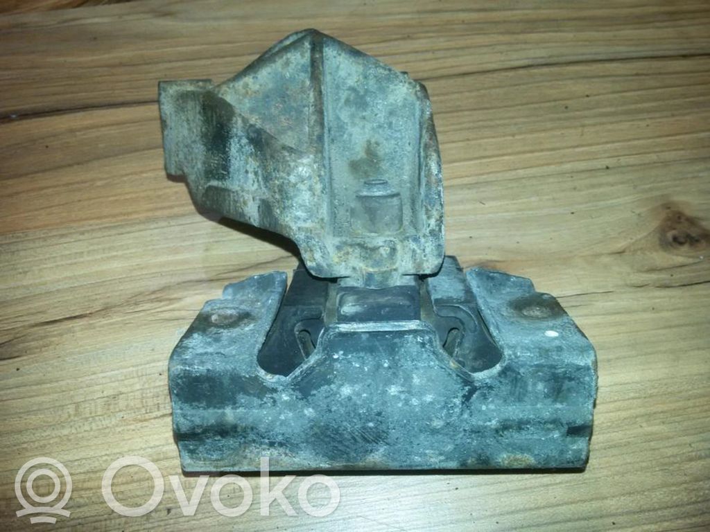 Wspornik / Mocowanie silnika   1307906080,1307906080