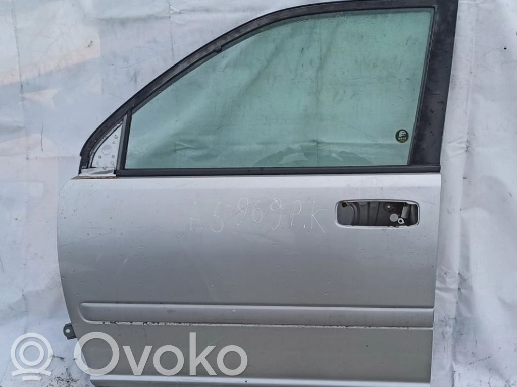 Nissan X-Trail T30 Porte avant 