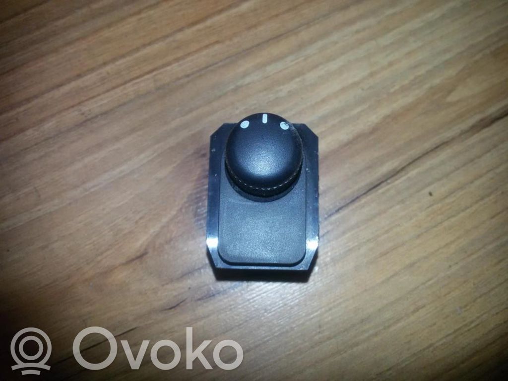 Suzuki Splash Bouton de commutateur rétroviseur latéral