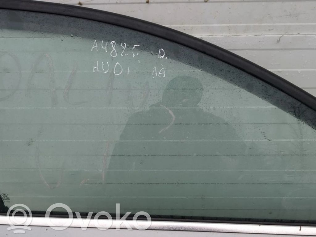 Szyba drzwi przednich