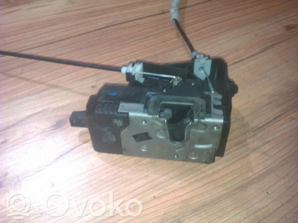 Opel Vectra C Zamek drzwi przednich 