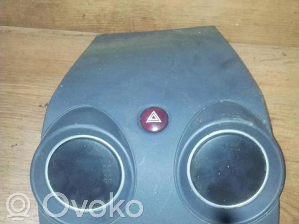 Mitsubishi Colt Griglia di ventilazione centrale cruscotto