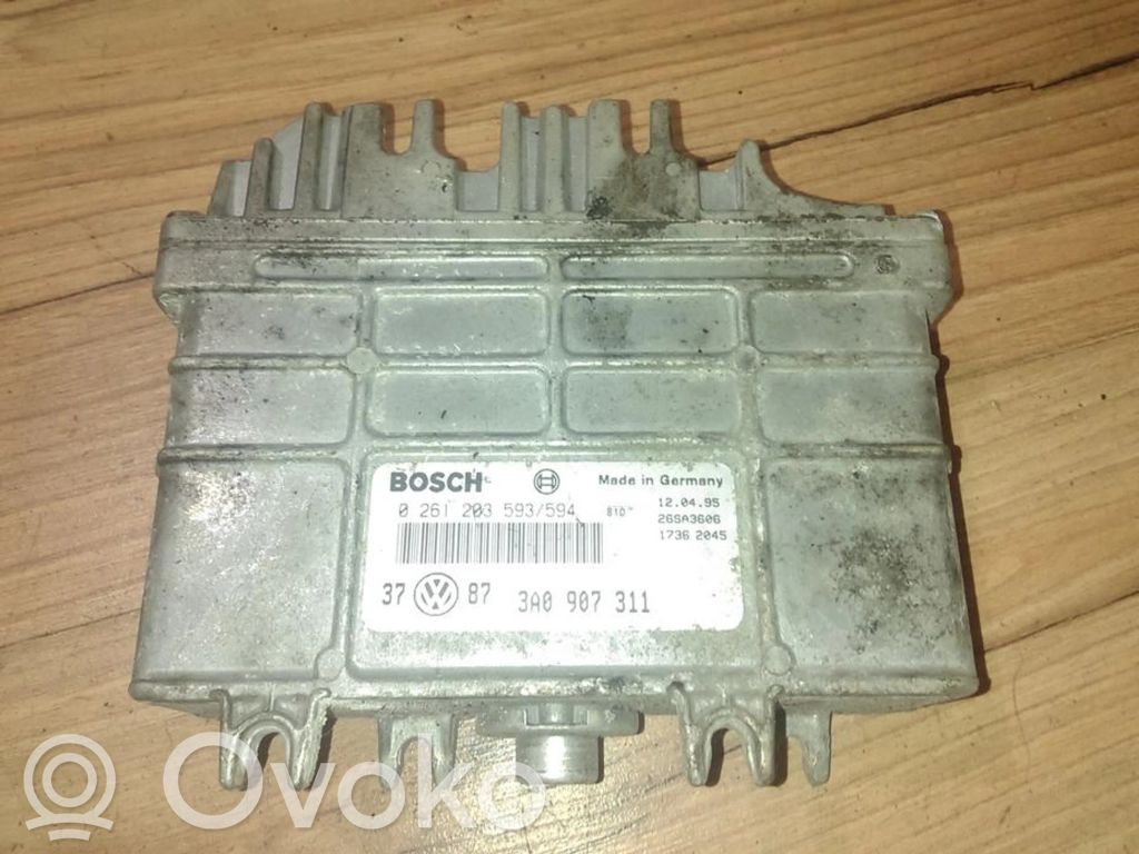 Volkswagen Golf III Unitate/modul de control motor 
