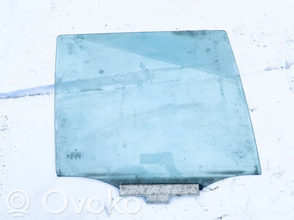 Takaoven ikkunalasi