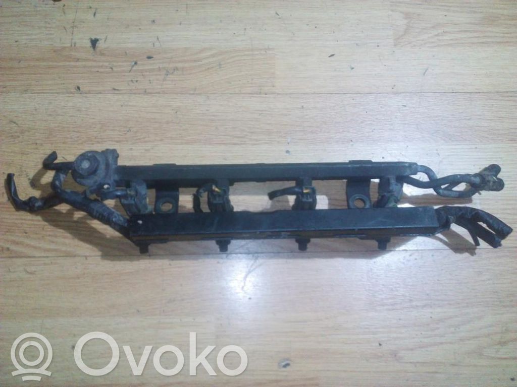 Mazda 323 Polttoainepääputki 