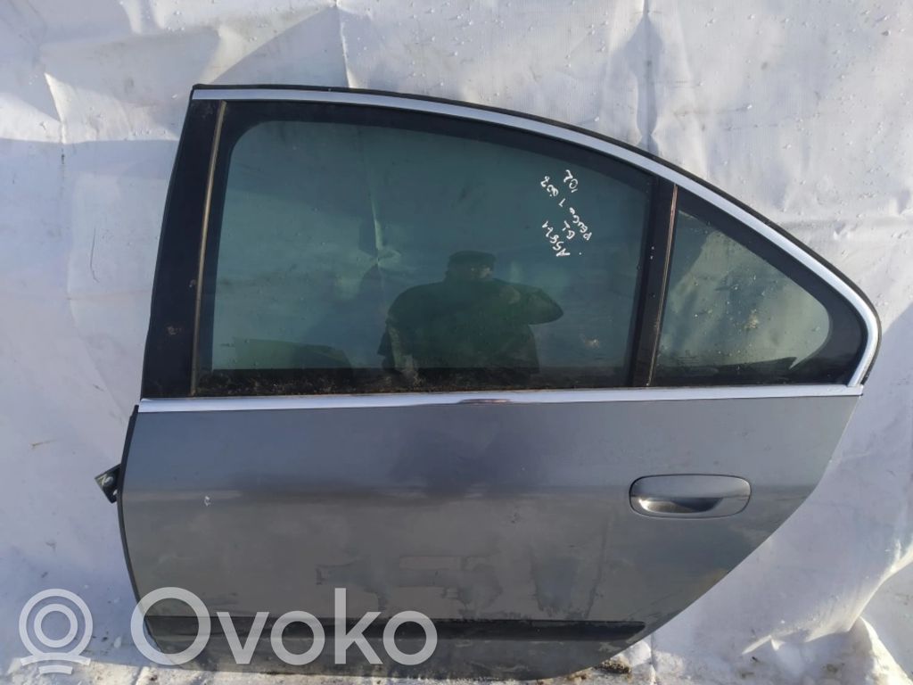 Puerta trasera   PILKA,PILKA