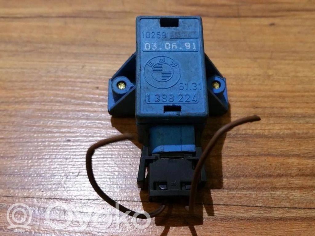BMW 7 E32 Other relay 