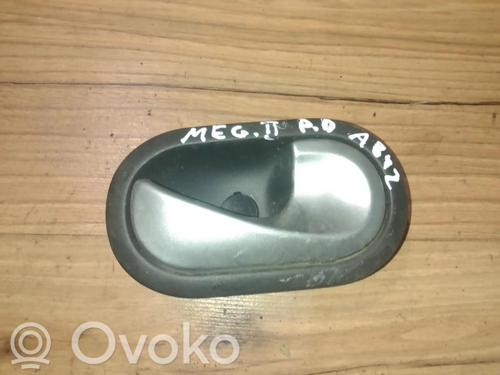 Manecilla interna puerta trasera   8200028486,8200028486
