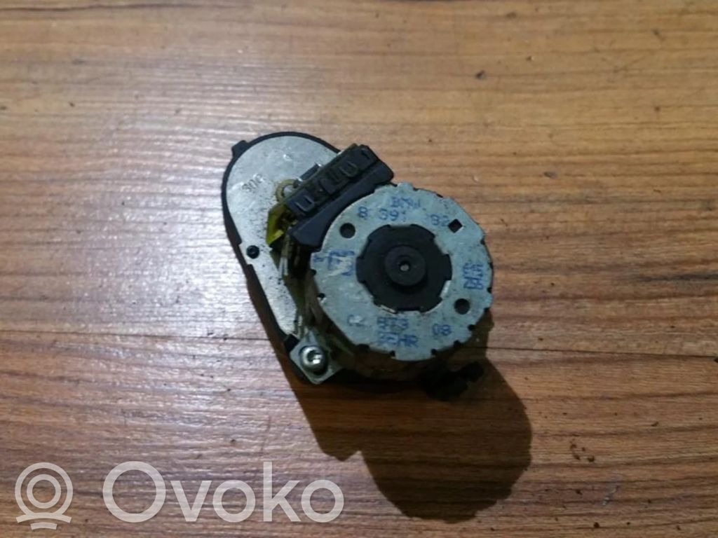 BMW 3 E36 Oro sklendės varikliukas 