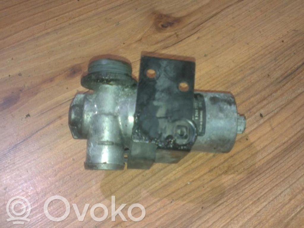 BMW 3 E36 Valvola di regolazione del minimo 