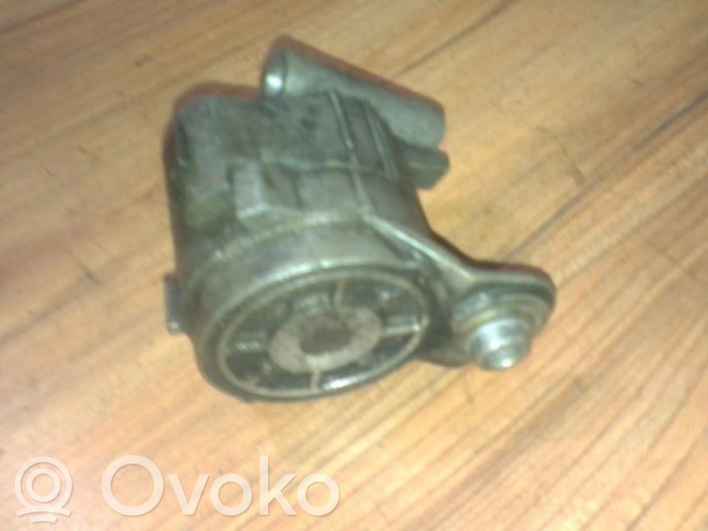 Opel Omega B1 Tensor de correa del alternador 