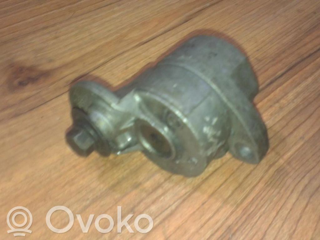 Opel Vectra B Napinacz paska alternatora 