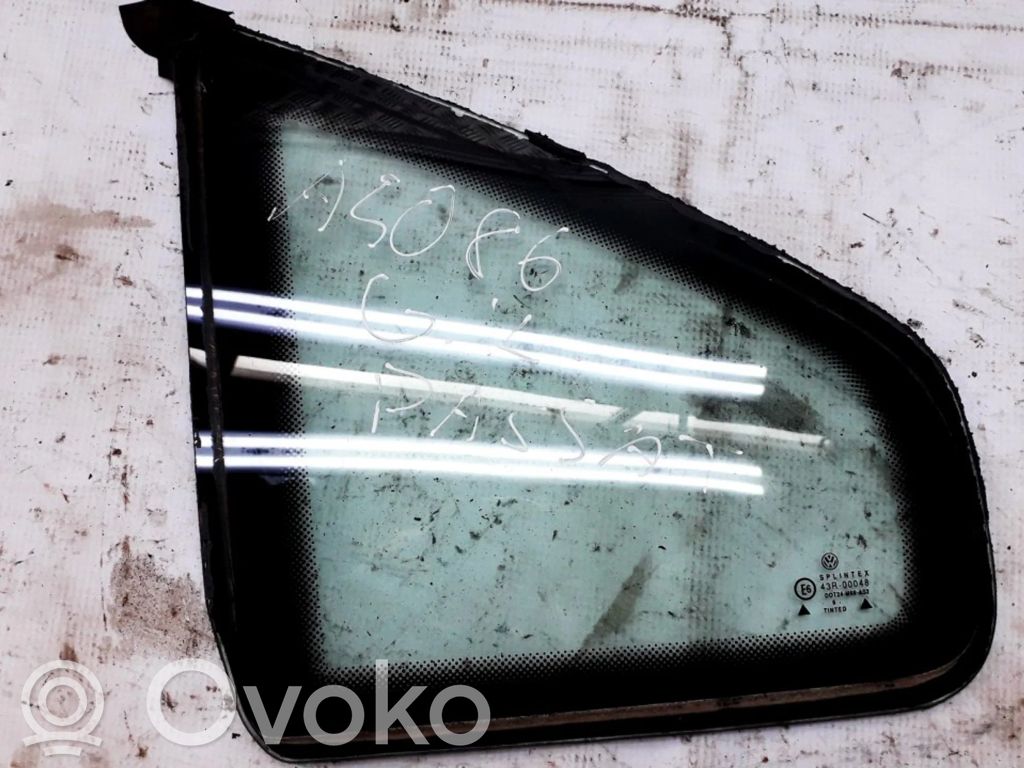 Rear side window