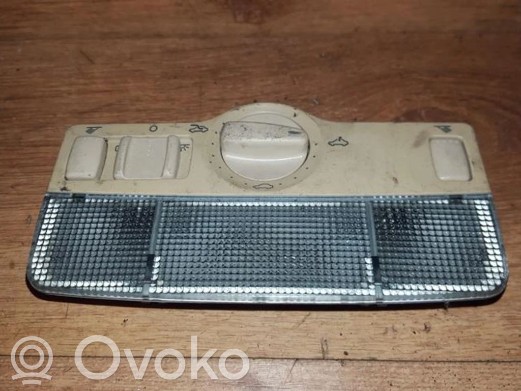 Volkswagen PASSAT B5 Światło fotela przedniego 