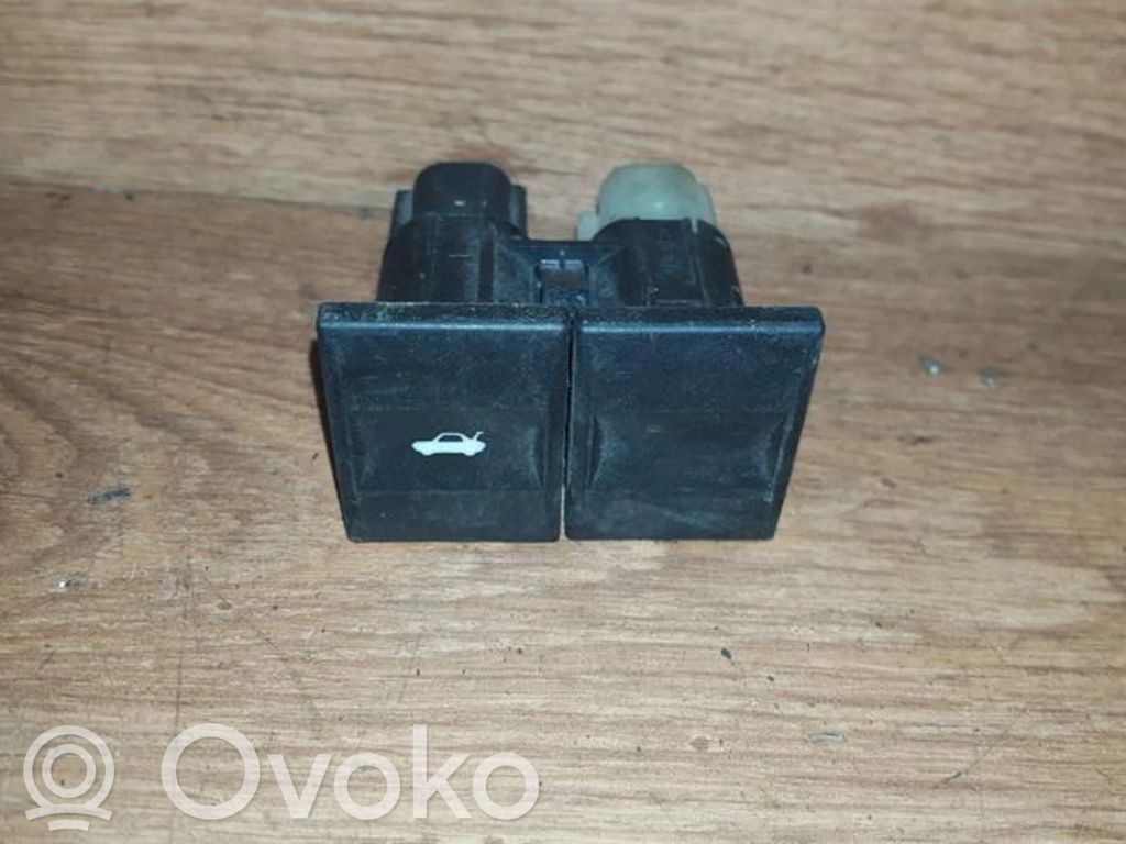 Comutator deschidere hayon   1S7T19B514AA,1S7T19B514AA,1S7T19B514AA,1S7T19B514AA