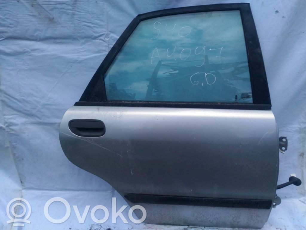 Volvo S40, V40 Takaovi 