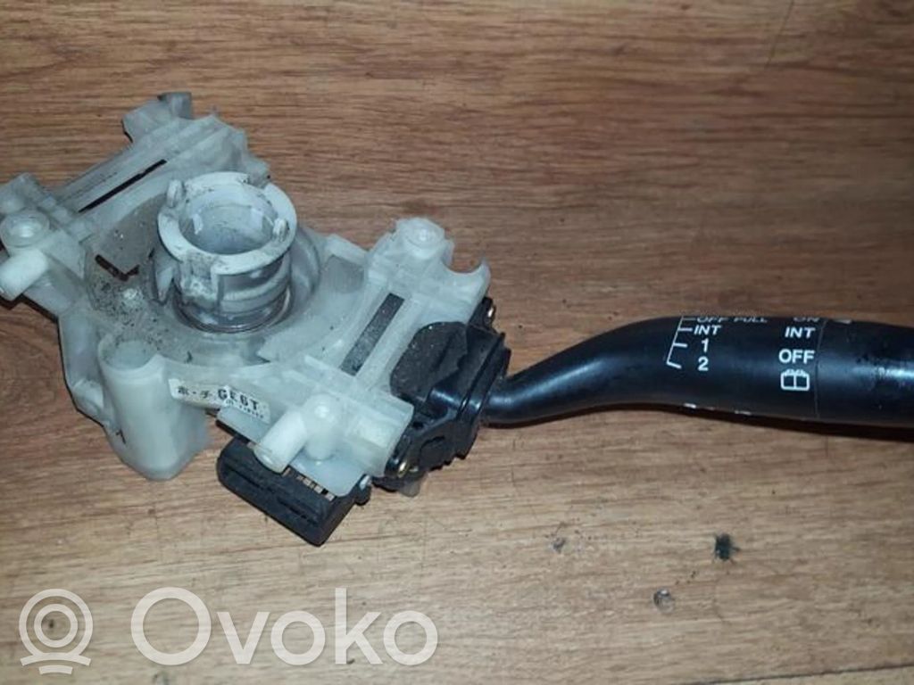 Pyyhkijän vipu   GE6T17B366,GE6T17B366
