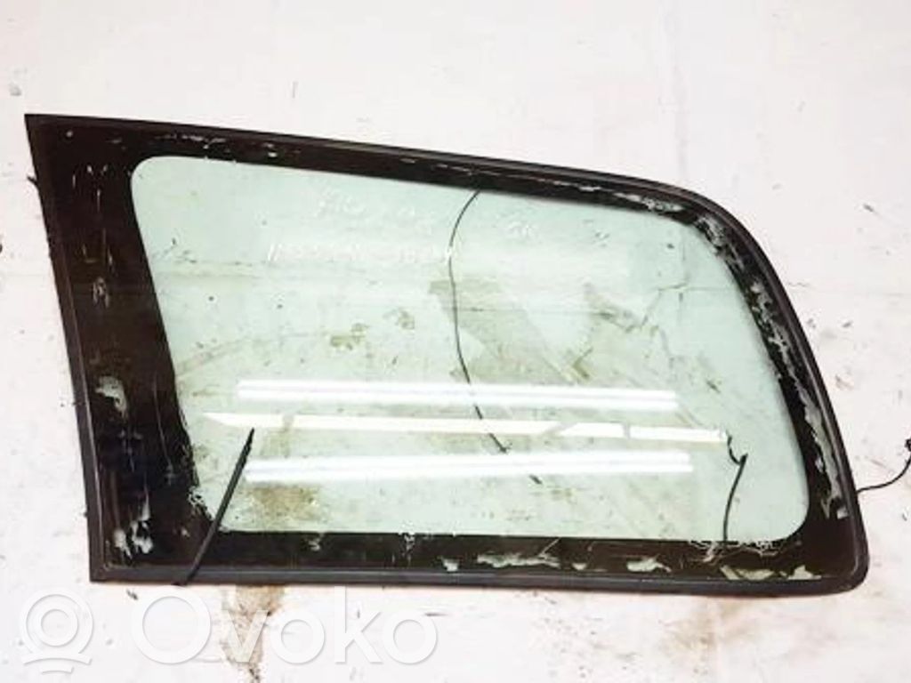Vidrio lateral trasero