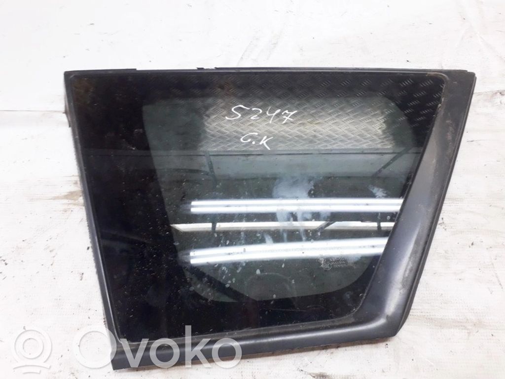 Vidrio lateral trasero