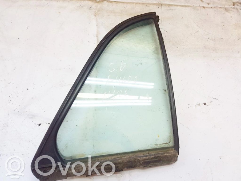 Ventanilla de ventilación de la puerta trasera