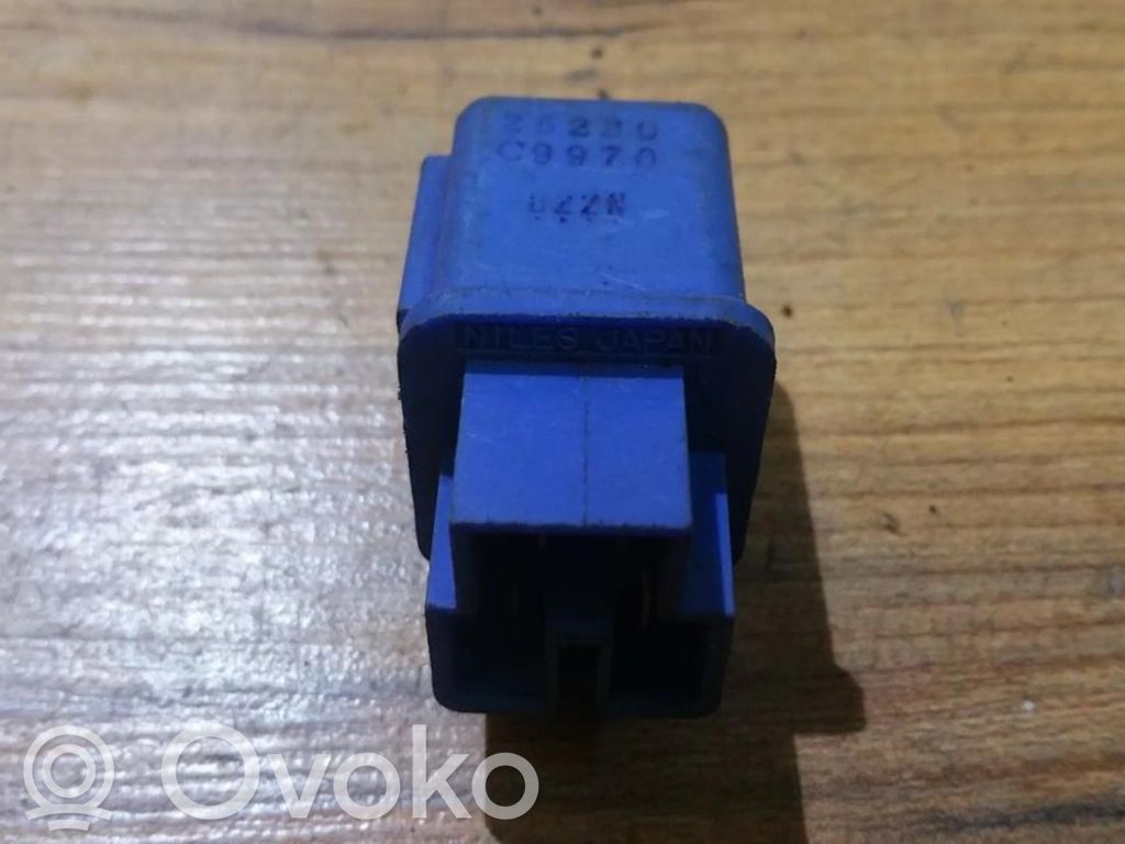 Nissan Primera Alte relee 