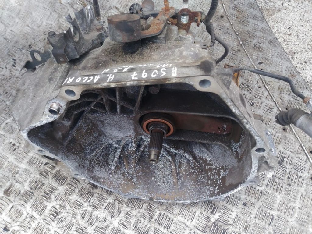 Honda Accord Cutie viteze manuală cu 5 trepte 