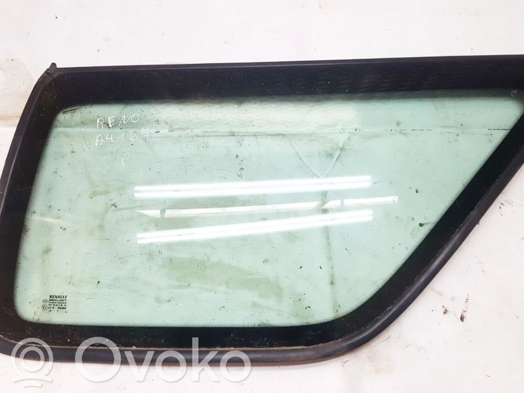 Vidrio lateral trasero