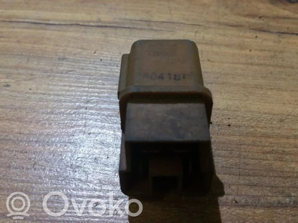 Nissan Primera Alte relee