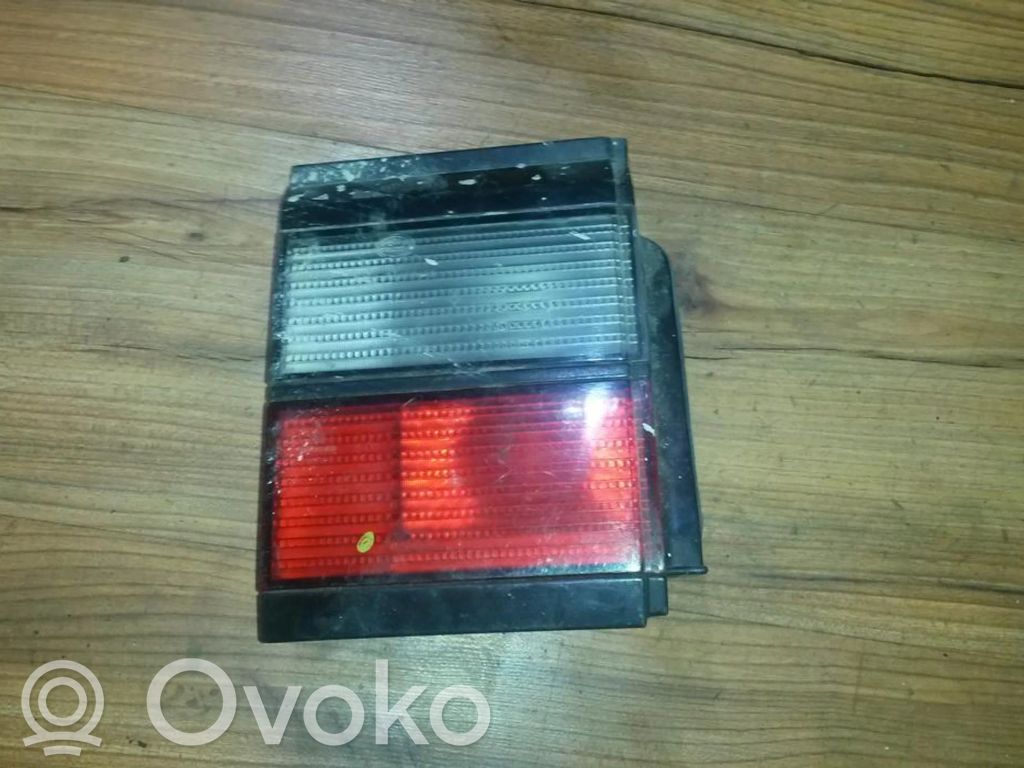 Volkswagen PASSAT B3 Luci posteriori del portellone del bagagliaio