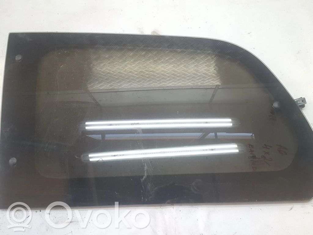 Vidrio lateral trasero