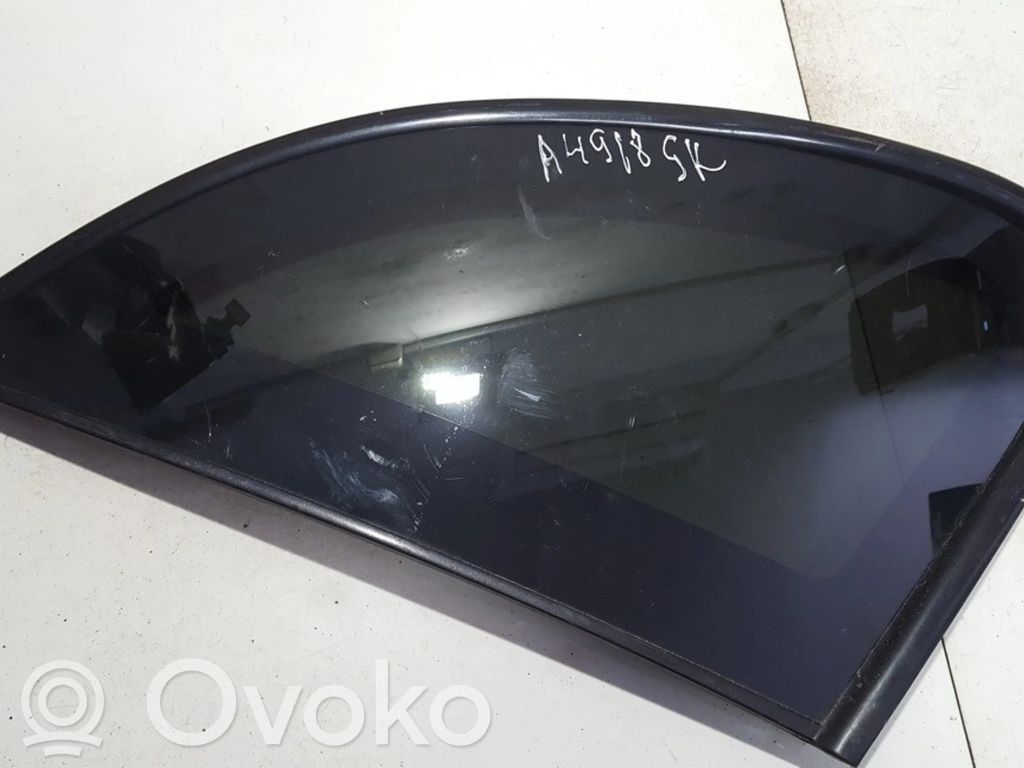 Vidrio lateral trasero