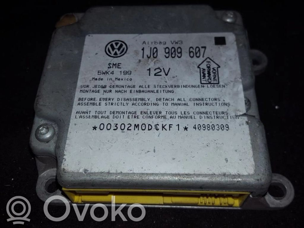 Volkswagen PASSAT B5 Centralina/modulo airbag