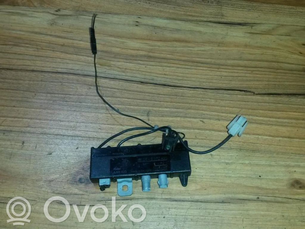 BMW 5 E39 Antenna control unit 