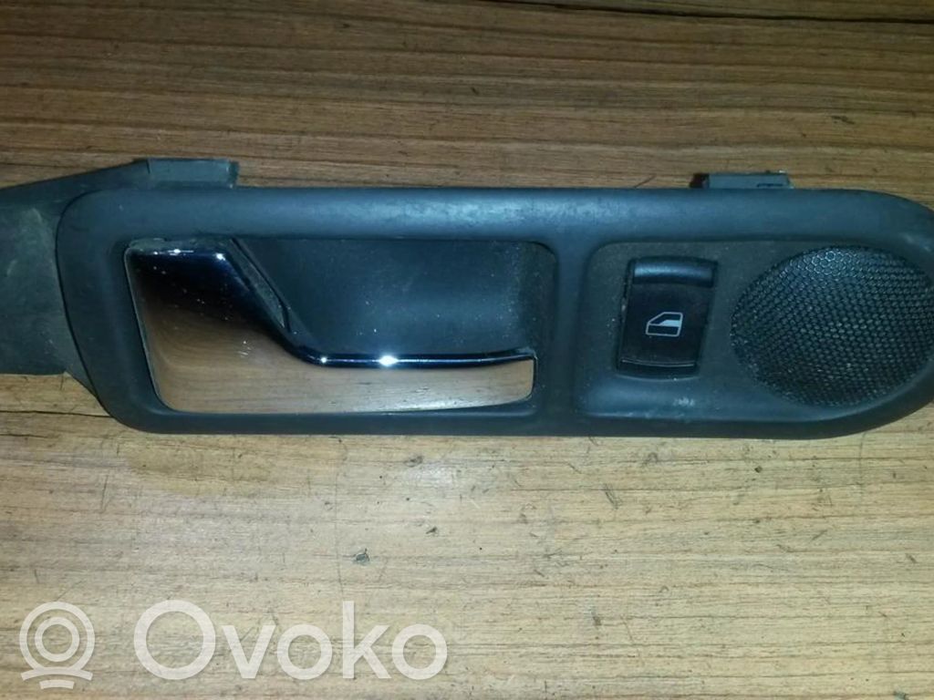 Volkswagen Golf IV Manecilla interna puerta trasera 