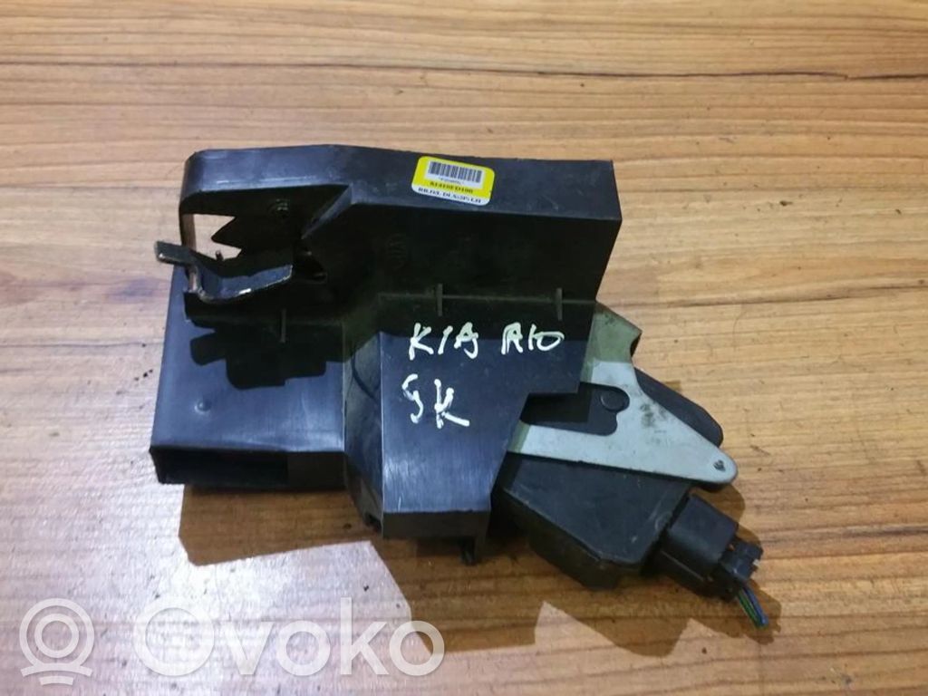 KIA Rio Takaoven lukko 