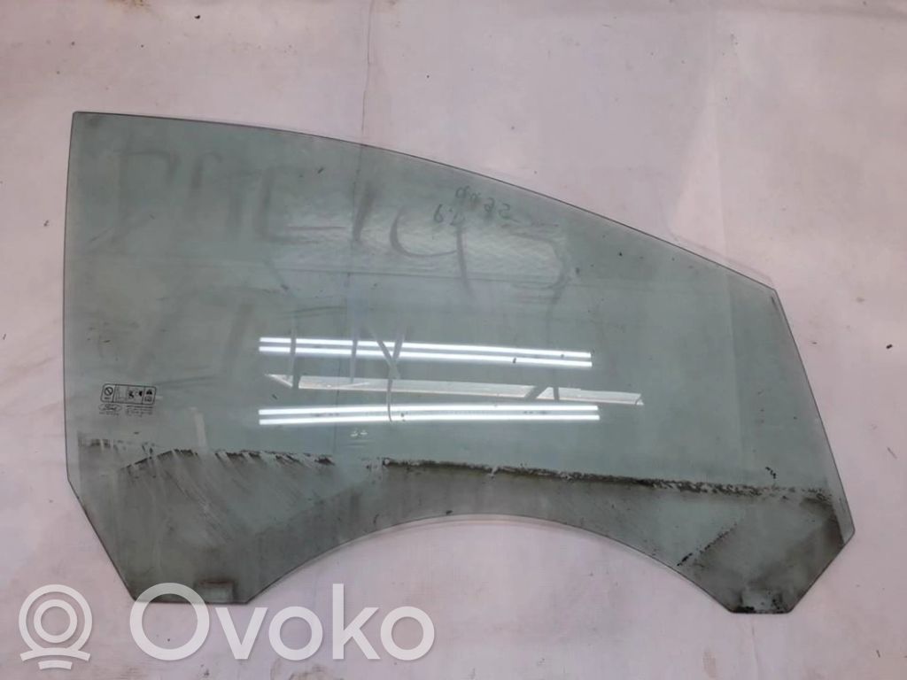 Ford Kuga I Vetro del finestrino della portiera anteriore - quattro porte