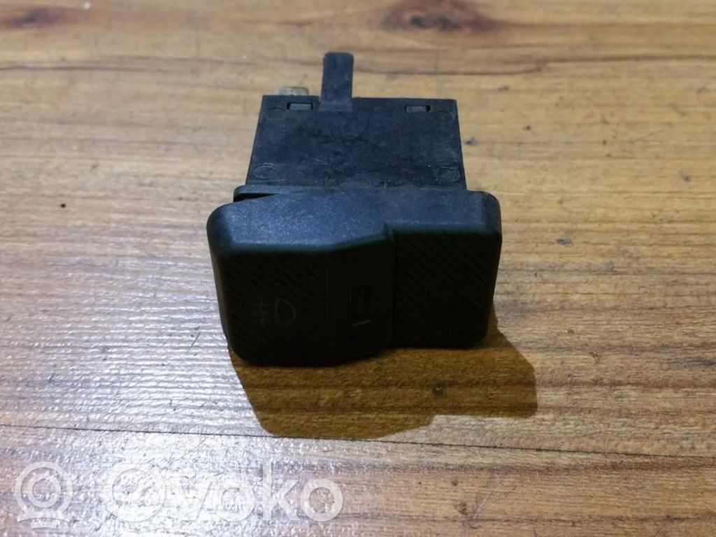 Volkswagen PASSAT B3 Comutator lumini ceață 