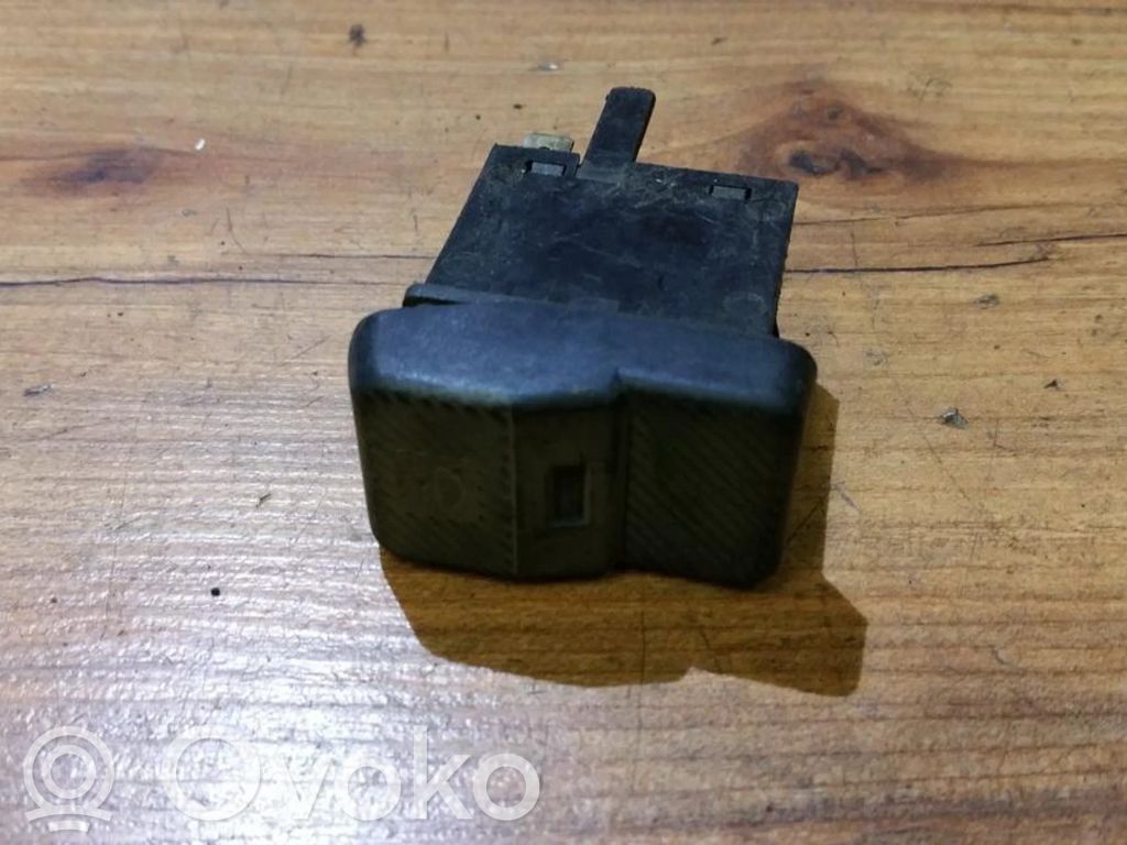 Volkswagen Vento Comutator încălzire parbriz/lunetă 