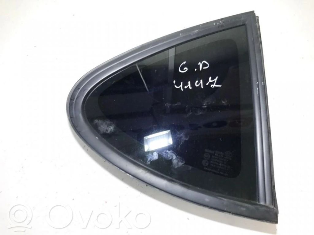 Rear side window