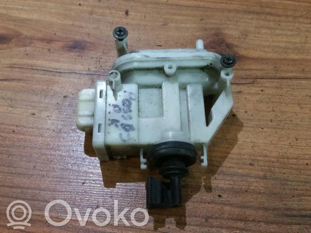 Volkswagen PASSAT B3 Pompka centralnego zamka