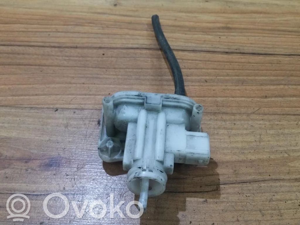Audi 80 90 S2 B4 Pompa a vuoto chiusura centralizzata