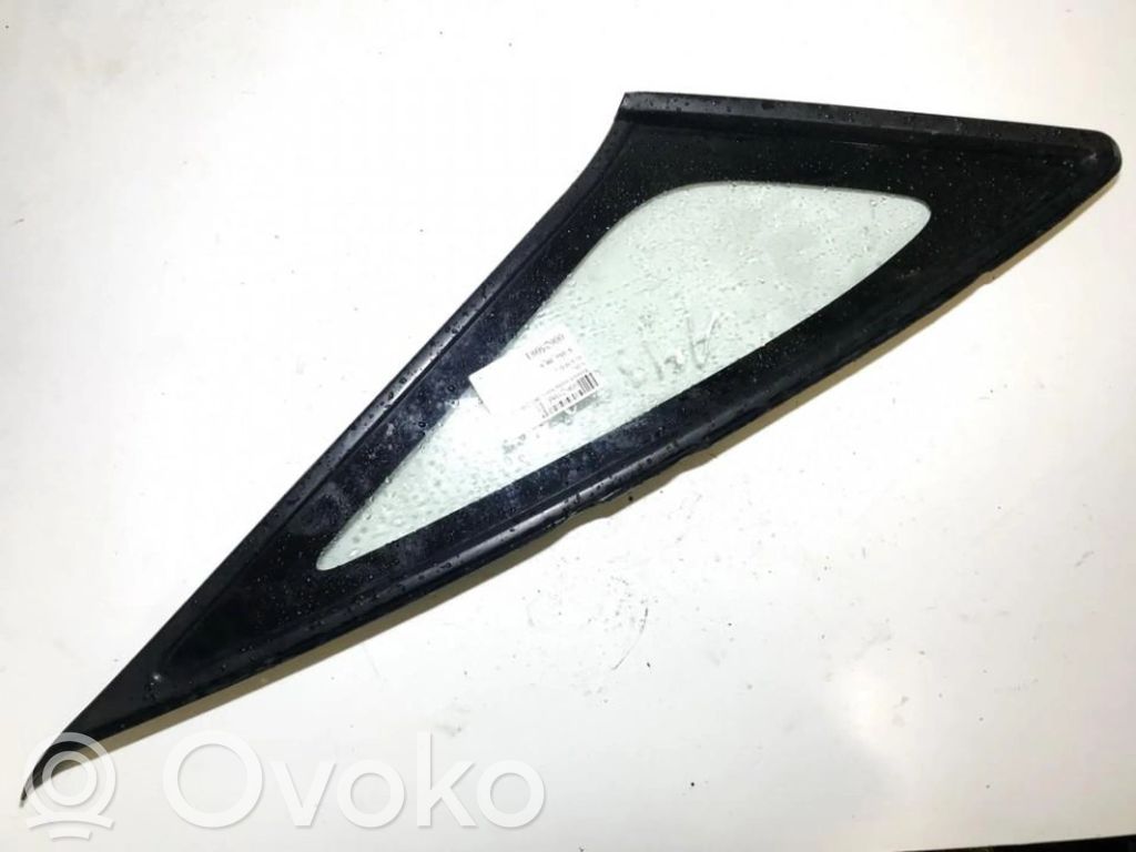 Front triangle window/glass