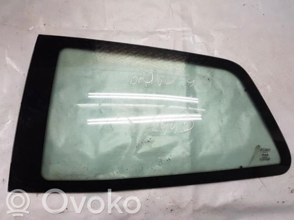 Vidrio lateral trasero