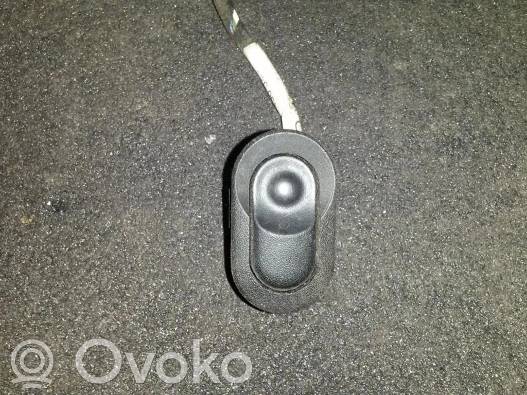 Opel Omega A Przyciski szyb 