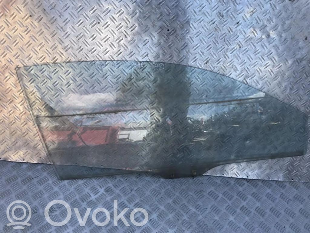 Etuoven ikkunalasi, neliovinen malli