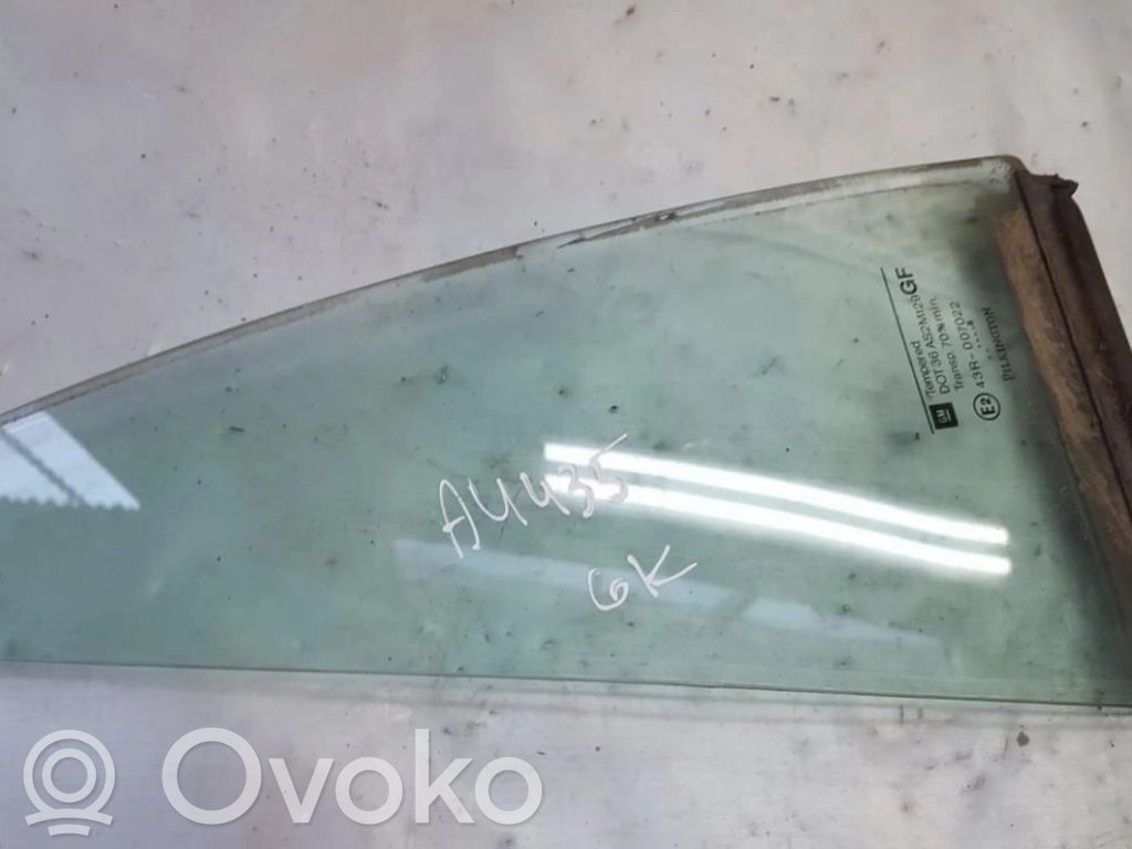 Ventanilla de ventilación de la puerta trasera